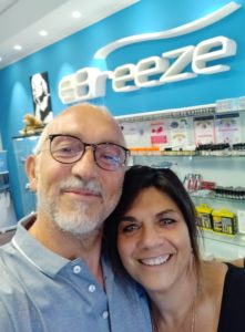 Catia e Renzo - Titolari di eBreeze Viterbo, negozio di svapo